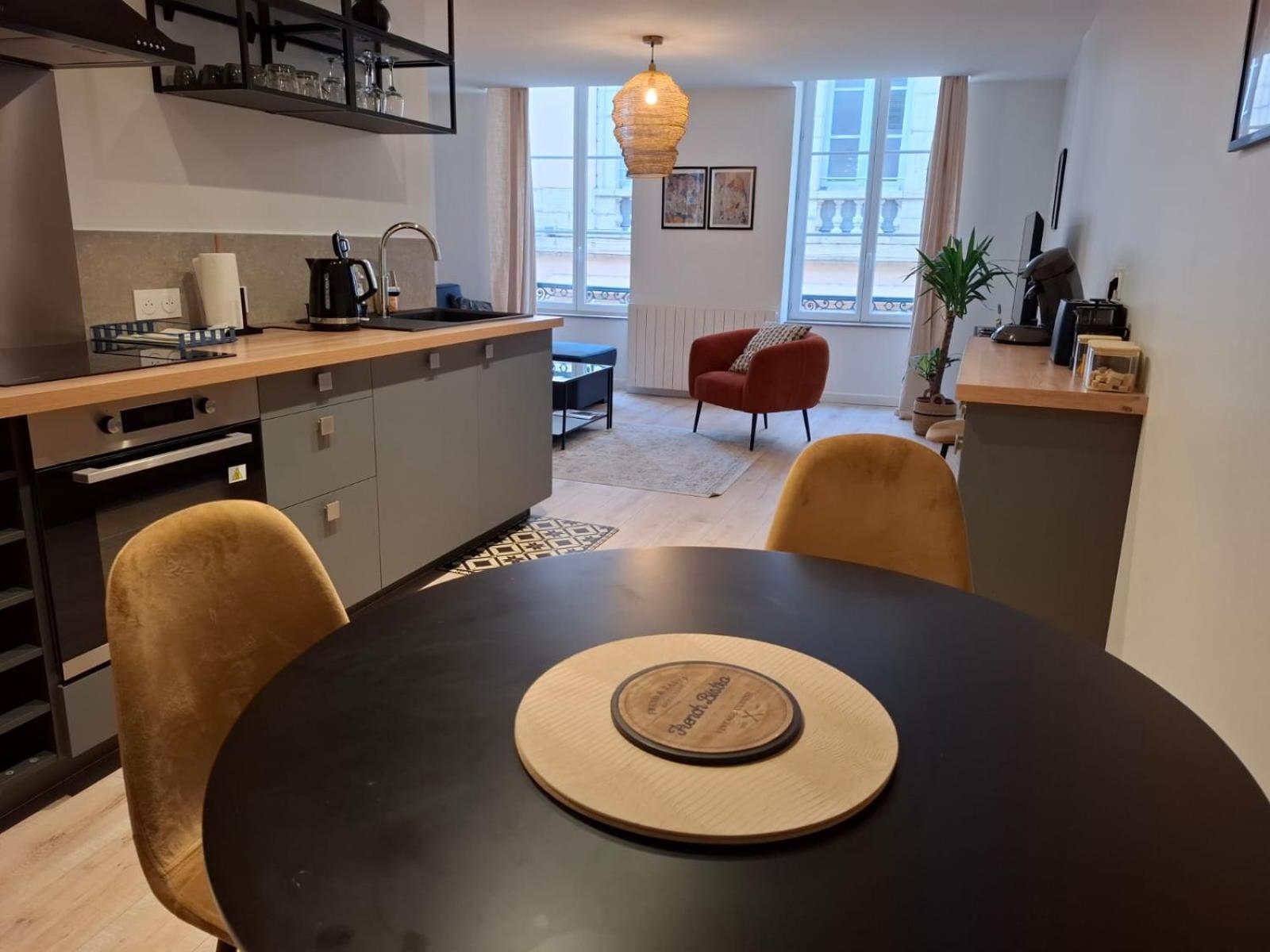 Apartment Joli Au Coeur De *